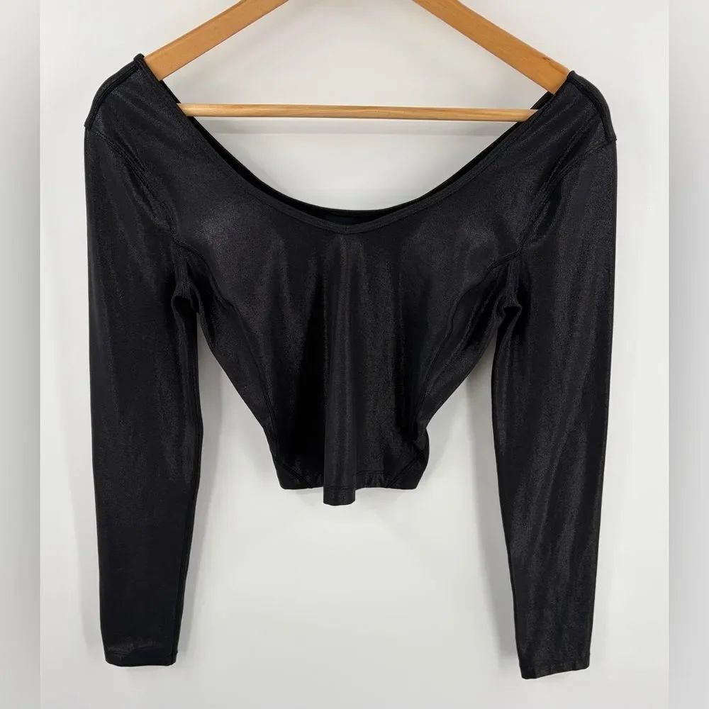 Lululemon women’s align long sleeve cropped black shine performance top size 4